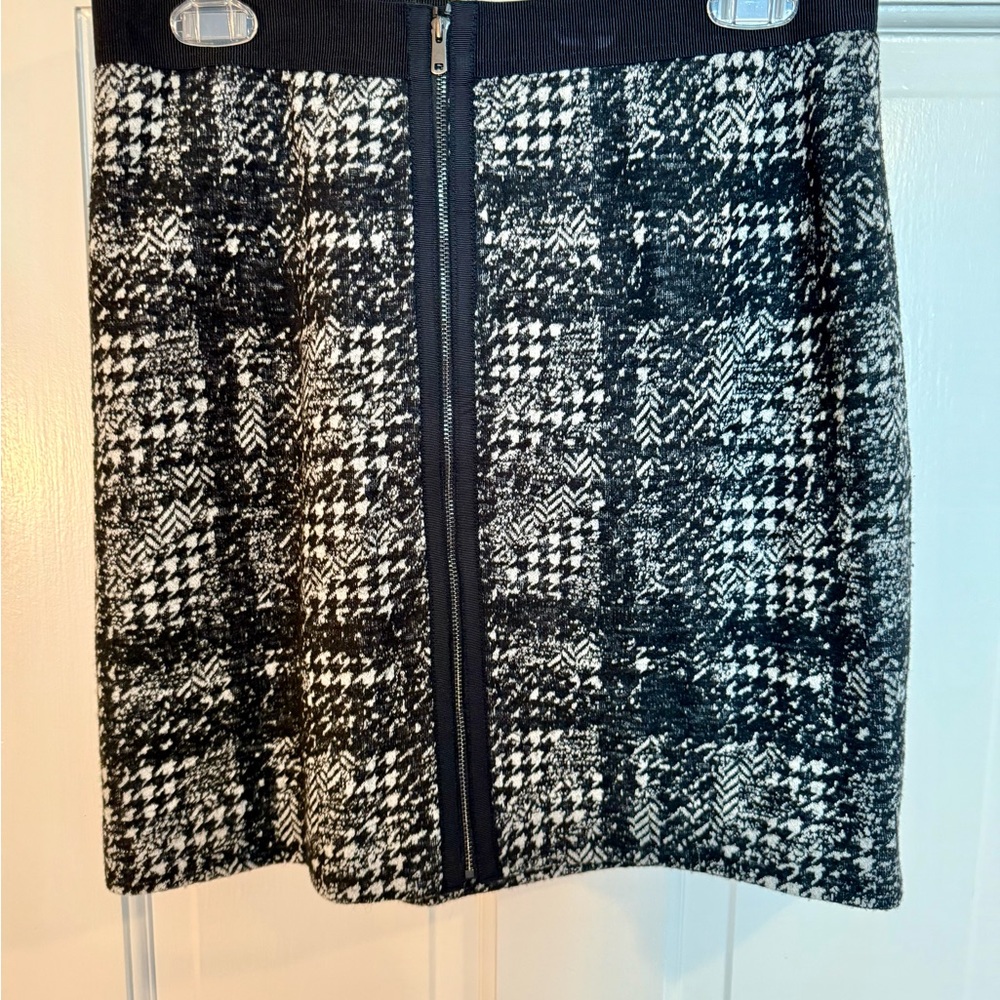 Ann Taylor Black and White Mini Pencil Skirt for Cocktail